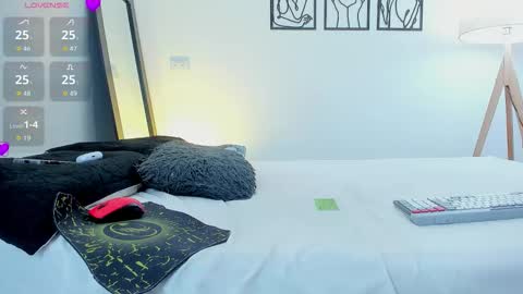 Snapshot of andrea_cherryy_ chatting on 02/25/26, 11:53 Andrea Cherry online show from 02/25/26, 11:53