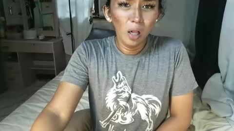 yanie online show from 12/02/25, 02:06