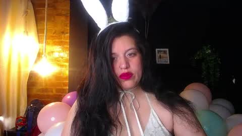 Snapshot of andrea_secret_ chatting on 04/05/26, 02:25 ANDREA online show from 04/05/26, 02:25