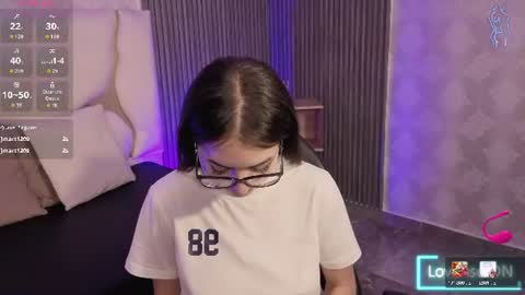 andrea_tay1 online show from 06/22/26, 07:22