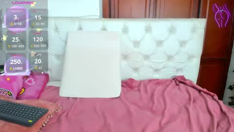 Snapshot of andrea_williams24 chatting on 05/20/26, 02:34 Naomi Andrea Daviss online show from 05/20/26, 02:34