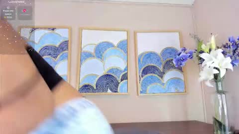 Andrea Zoelins online show from 11/19/25, 01:11