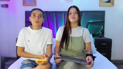 Snapshot of andreaandkarina chatting on 01/14/25, 12:35 Andrea Karina online show from 01/14/25, 12:35