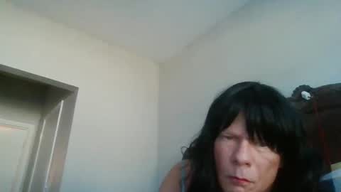 Snapshot of andreatranssub chatting on 10/19/25, 01:56 Imdrsuki online show from 10/19/25, 01:56