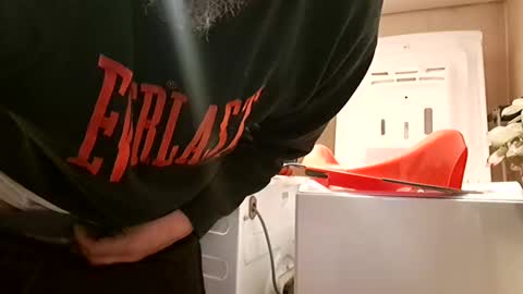 Snapshot of andrecool979 chatting on 01/06/25, 10:26 Andre online show from 01/06/25, 10:26