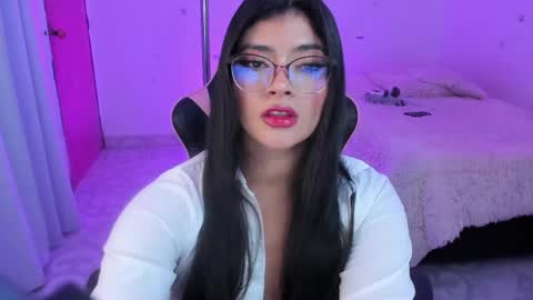 Snapshot of andreeart chatting on 05/01/26, 07:35 ig online show from 05/01/26, 07:35