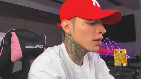 andrees_s online show from 10/28/25, 02:48