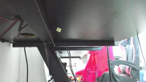 andrees_s online show from 11/10/25, 06:51