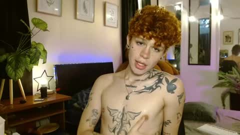 Snapshot of andreewwolffman chatting on 06/03/26, 02:33 Andrew online show from 06/03/26, 02:33