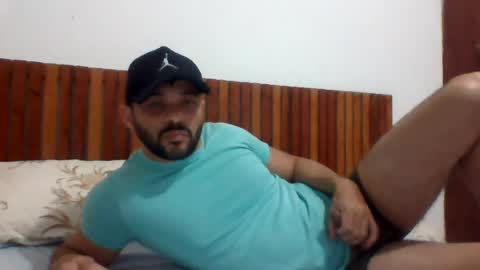 Snapshot of andreloko123 chatting on 07/29/26, 01:04 andreloko123 online show from 07/29/26, 01:04