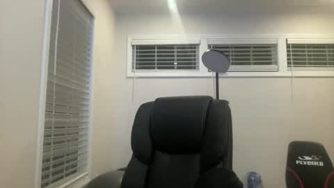 andrenoma427 online show from 12/18/25, 03:56