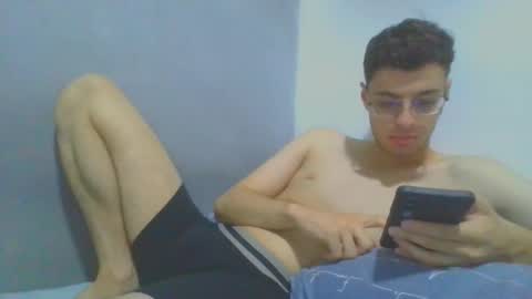 andres129494 online show from 11/21/25, 03:05