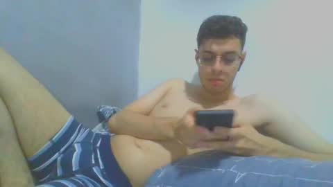 andres129494 online show from 11/22/25, 02:21