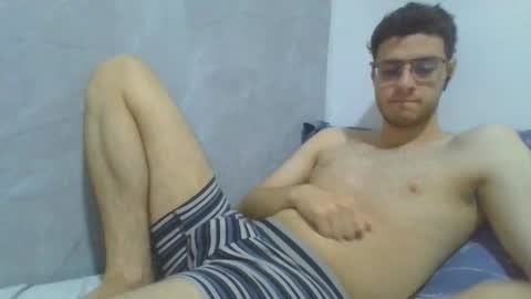 andres129494 online show from 12/18/25, 02:28