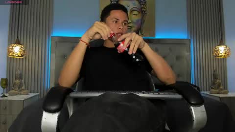 Snapshot of andres1_8 chatting on 05/28/26, 03:37 IM ANDRES online show from 05/28/26, 03:37
