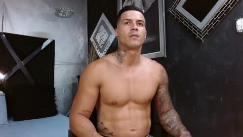 insta andres clark  online show from 01/28/25, 03:04