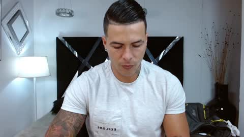 insta andres clark  online show from 02/07/25, 06:24