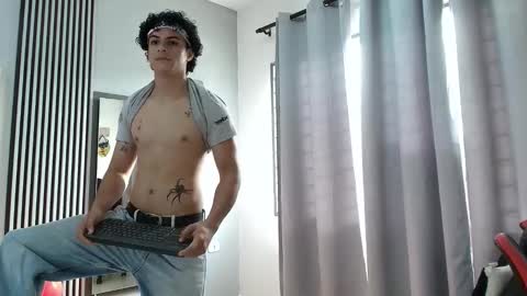 Snapshot of andres_cream chatting on 09/22/25, 12:40 andres_cream online show from 09/22/25, 12:40