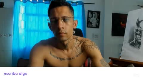 Snapshot of andres_white chatting on 04/19/26, 06:10 Andres white online show from 04/19/26, 06:10