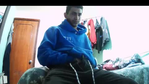 andrescaraballo18 online show from 04/03/26, 05:27