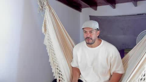 Snapshot of andressmith__ chatting on 06/03/26, 12:35 Andres online show from 06/03/26, 12:35