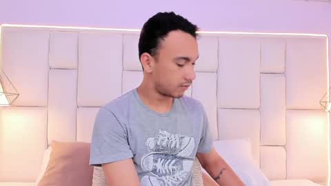 Snapshot of andressolorzano chatting on 05/02/26, 11:26 Andres online show from 05/02/26, 11:26