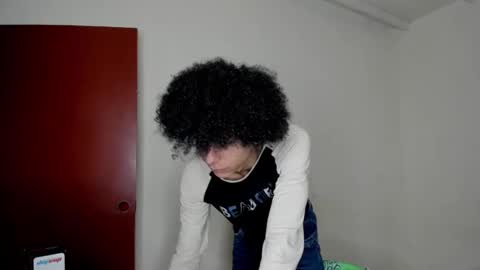 Snapshot of andreu_777 chatting on 11/21/25, 02:43 andreu_777 online show from 11/21/25, 02:43