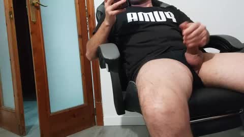 Snapshot of andreudickhard91 chatting on 01/08/25, 06:31 Andreu online show from 01/08/25, 06:31