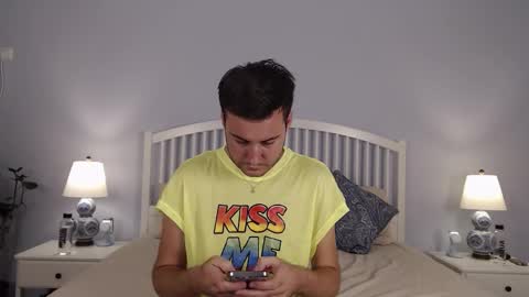 Snapshot of andrew2305 chatting on 09/13/25, 09:09 Justin Andrew online show from 09/13/25, 09:09