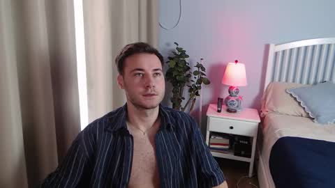 Snapshot of andrew2305 chatting on 10/05/25, 09:40 Justin Andrew online show from 10/05/25, 09:40