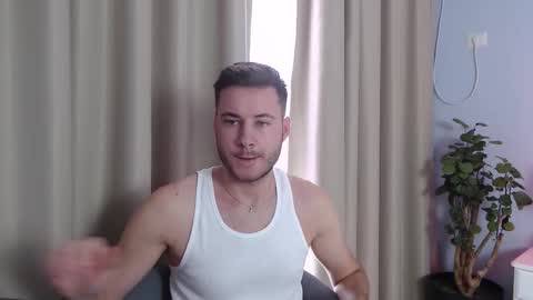 Snapshot of andrew2305 chatting on 10/17/25, 08:39 Justin Andrew online show from 10/17/25, 08:39