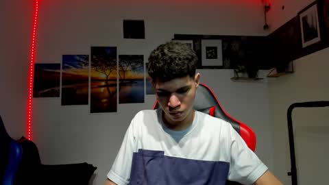 andrew_2811 online show from 11/12/25, 05:30