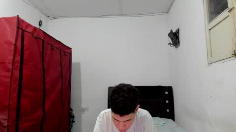 andrew_2811 online show from 04/15/26, 01:12