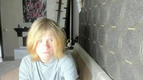 Andrew online show from 04/25/26, 01:41
