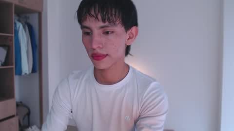 Snapshot of andrew_courtz chatting on 02/16/26, 07:32 Andrew Courtz online show from 02/16/26, 07:32