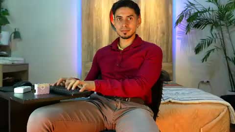 Snapshot of andrew_elliot chatting on 07/11/26, 02:47 Andrew online show from 07/11/26, 02:47