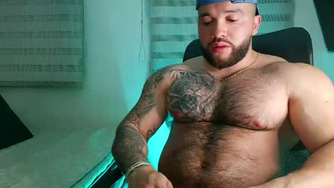 andrew_holden__ online show from 05/23/26, 01:44