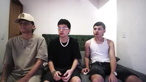 Snapshot of andrew_restrepo chatting on 09/21/25, 09:27 andrew restrepo online show from 09/21/25, 09:27