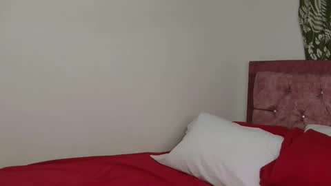 Snapshot of andrew_restrepo chatting on 11/02/25, 02:36 andrew restrepo online show from 11/02/25, 02:36