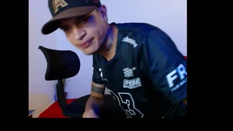 andrew_smitx online show from 03/05/26, 12:39