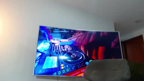 ANDREW WEST online show from 01/15/25, 02:27