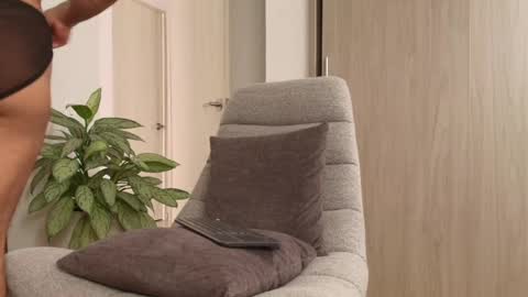 ANDREW WEST online show from 04/18/26, 07:58