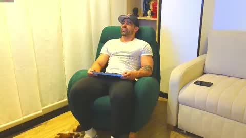 Andrew online show from 02/12/25, 02:03