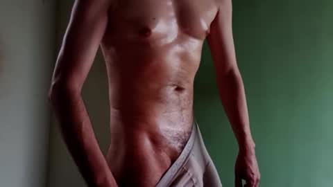 Snapshot of andrewmature chatting on 06/09/26, 05:57 andrewmature online show from 06/09/26, 05:57