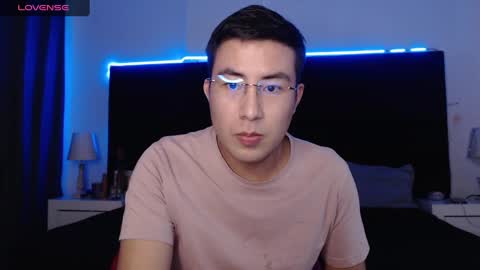 andrewmhilton_ online show from 01/27/25, 02:42