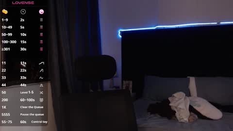 andrewmhilton_ online show from 10/27/25, 06:28