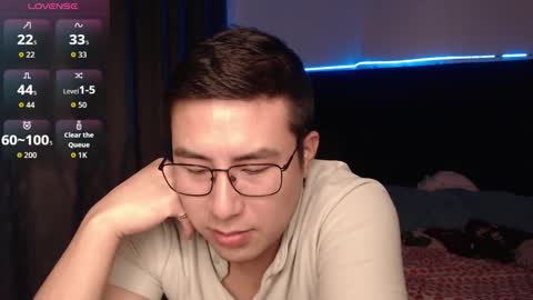 andrewmhilton_ online show from 12/21/25, 06:20