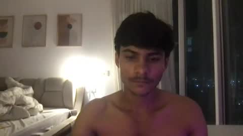 Snapshot of andrewtatae01 chatting on 06/26/26, 05:06 andrewtatae01 online show from 06/26/26, 05:06