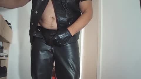 andrex_leather online show from 05/31/26, 06:09