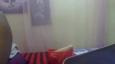 Snapshot of andrian_ chatting on 02/27/25, 10:04 Andrian online show from 02/27/25, 10:04